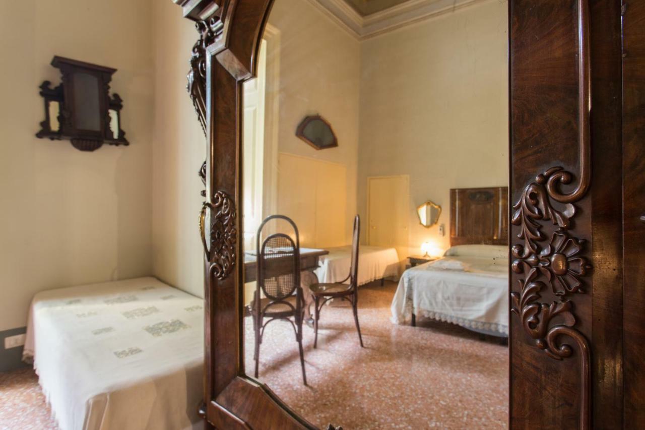 Palazzo Leuzzi B&B Galatone Extérieur photo