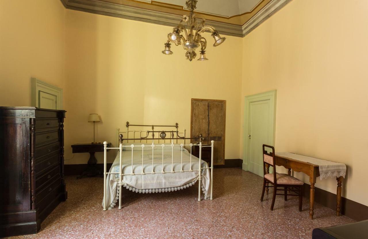 Palazzo Leuzzi B&B Galatone Extérieur photo