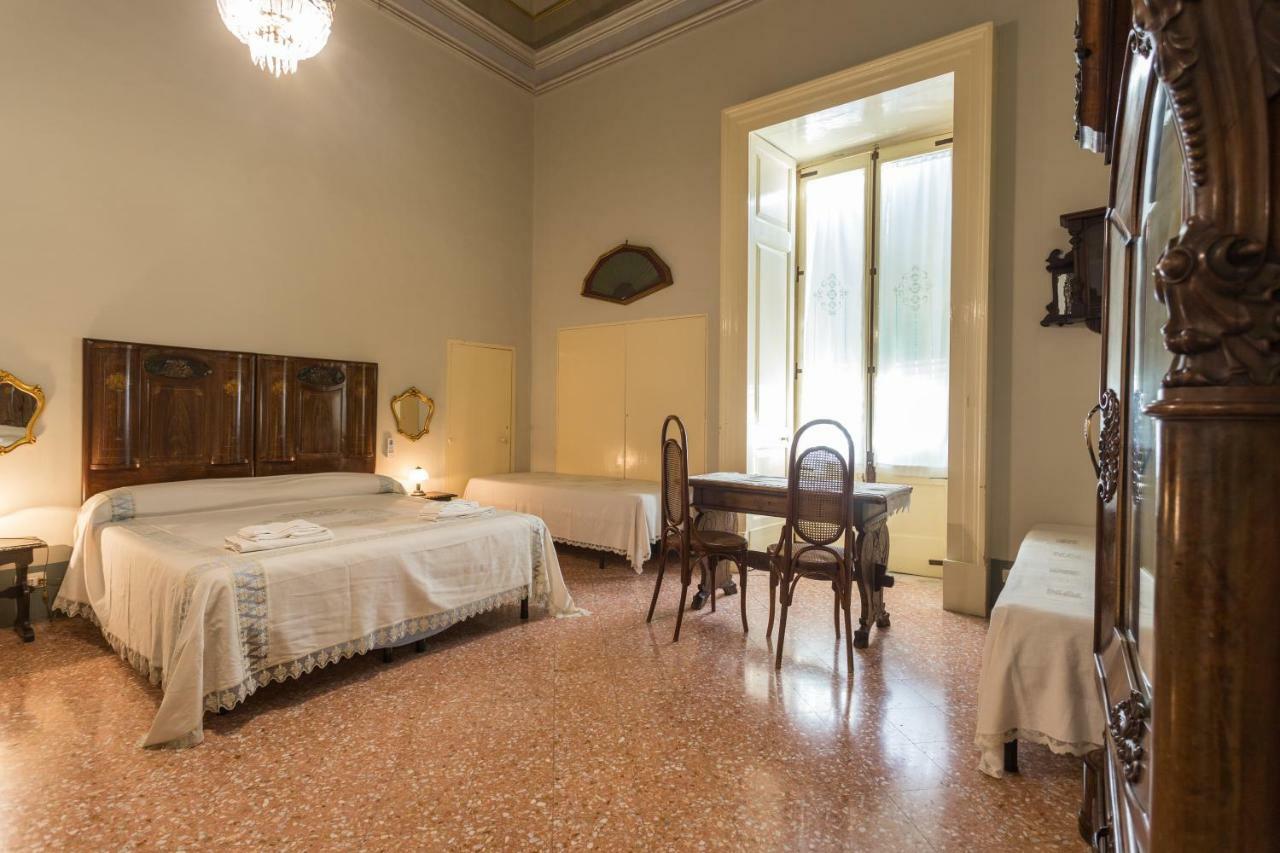 Palazzo Leuzzi B&B Galatone Extérieur photo