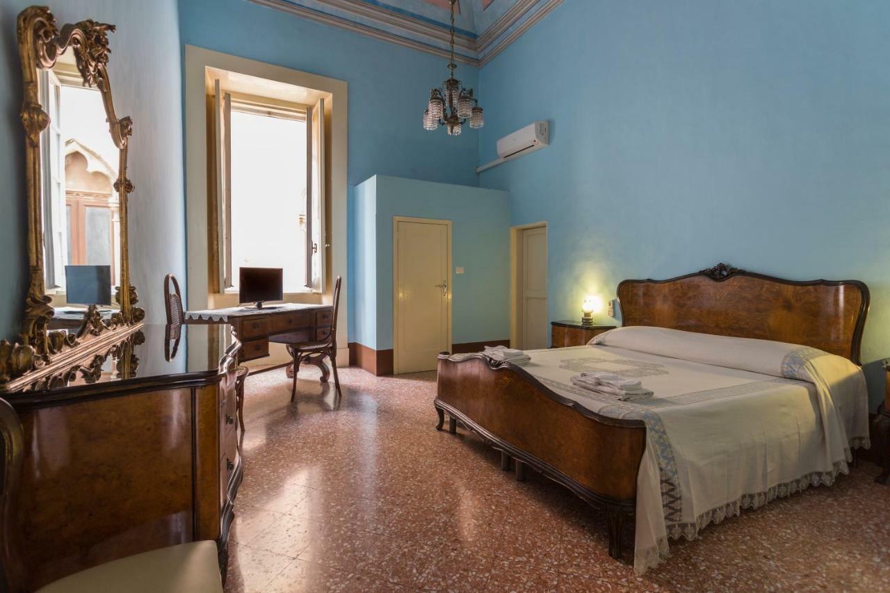 Palazzo Leuzzi B&B Galatone Extérieur photo